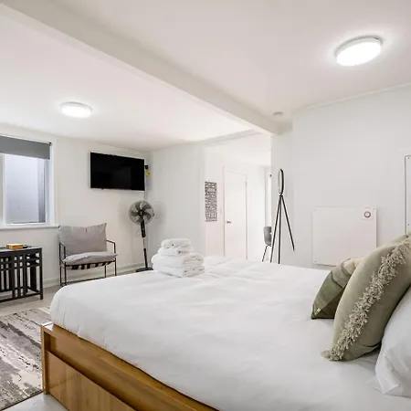 Riches Stay And Sleep Unit With Wi-Fi And Parking